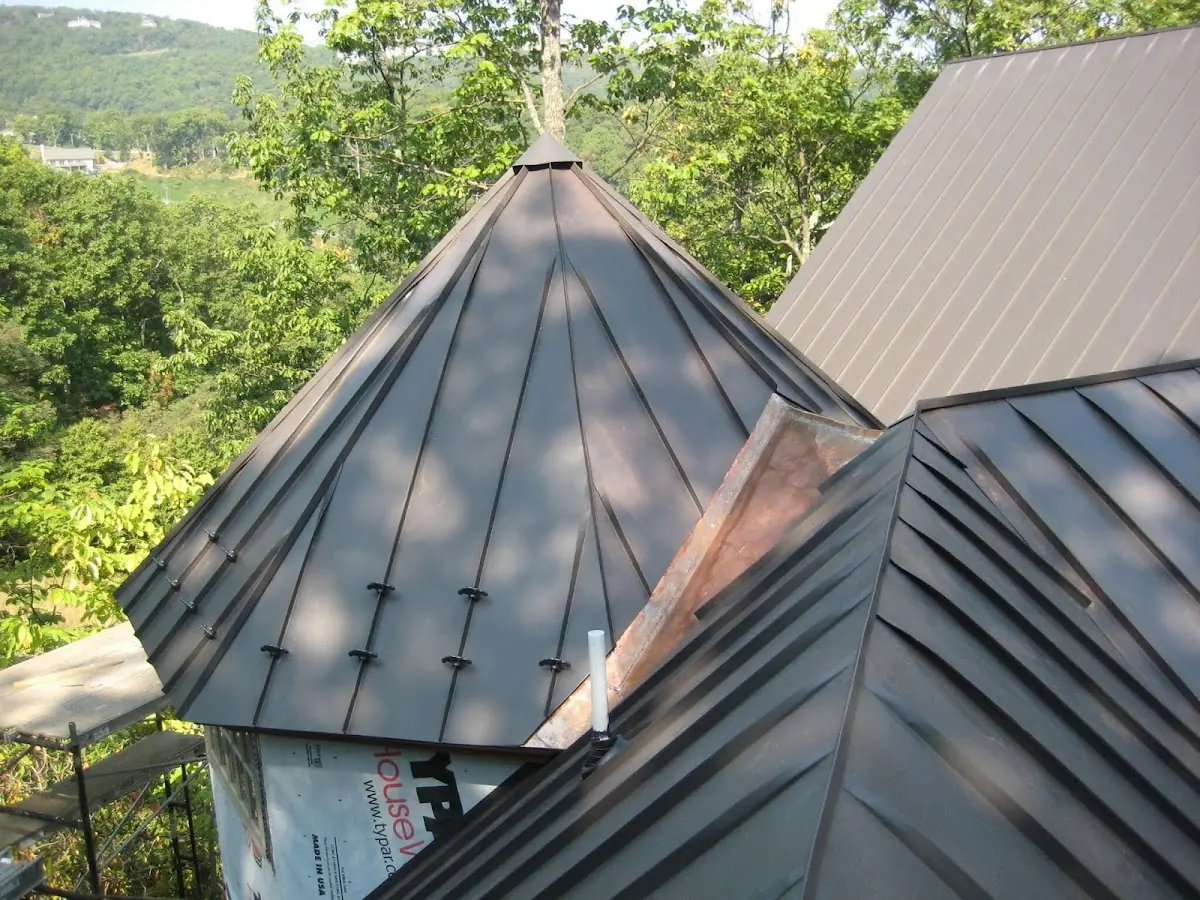 Professional Gutter Cleaning by Craftsman Roofing in Los Nietos Junction